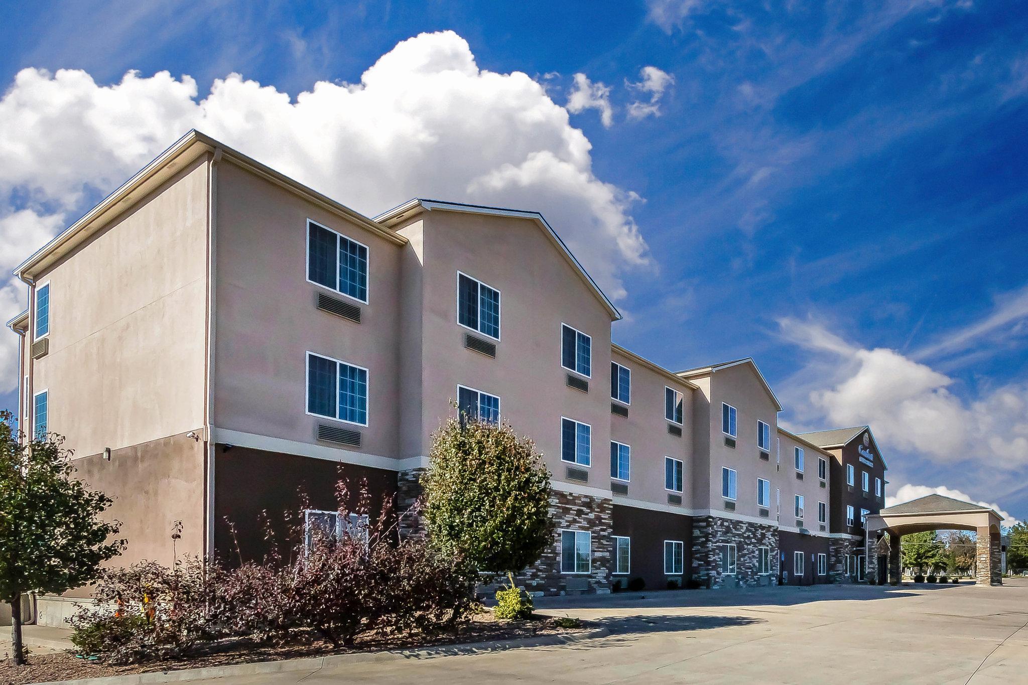 Comfort Inn & Suites Near Bethel College Newton Exteriér fotografie