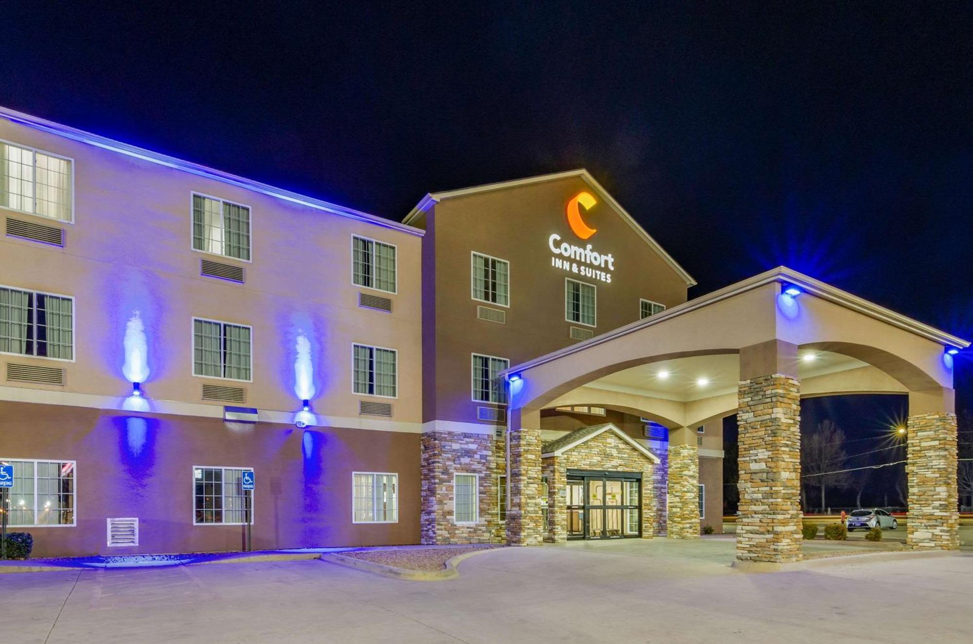Comfort Inn & Suites Near Bethel College Newton Exteriér fotografie