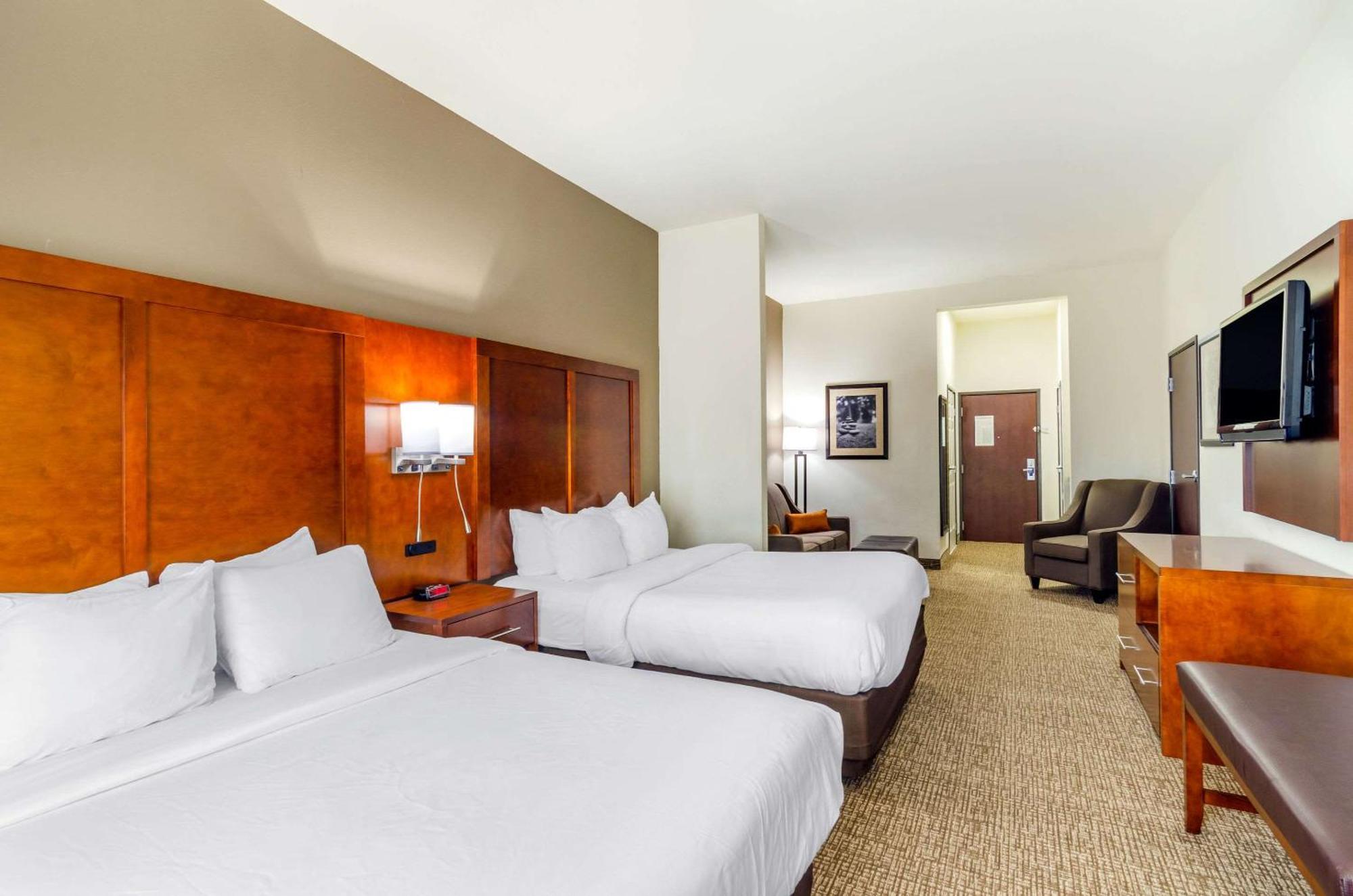 Comfort Inn & Suites Near Bethel College Newton Exteriér fotografie