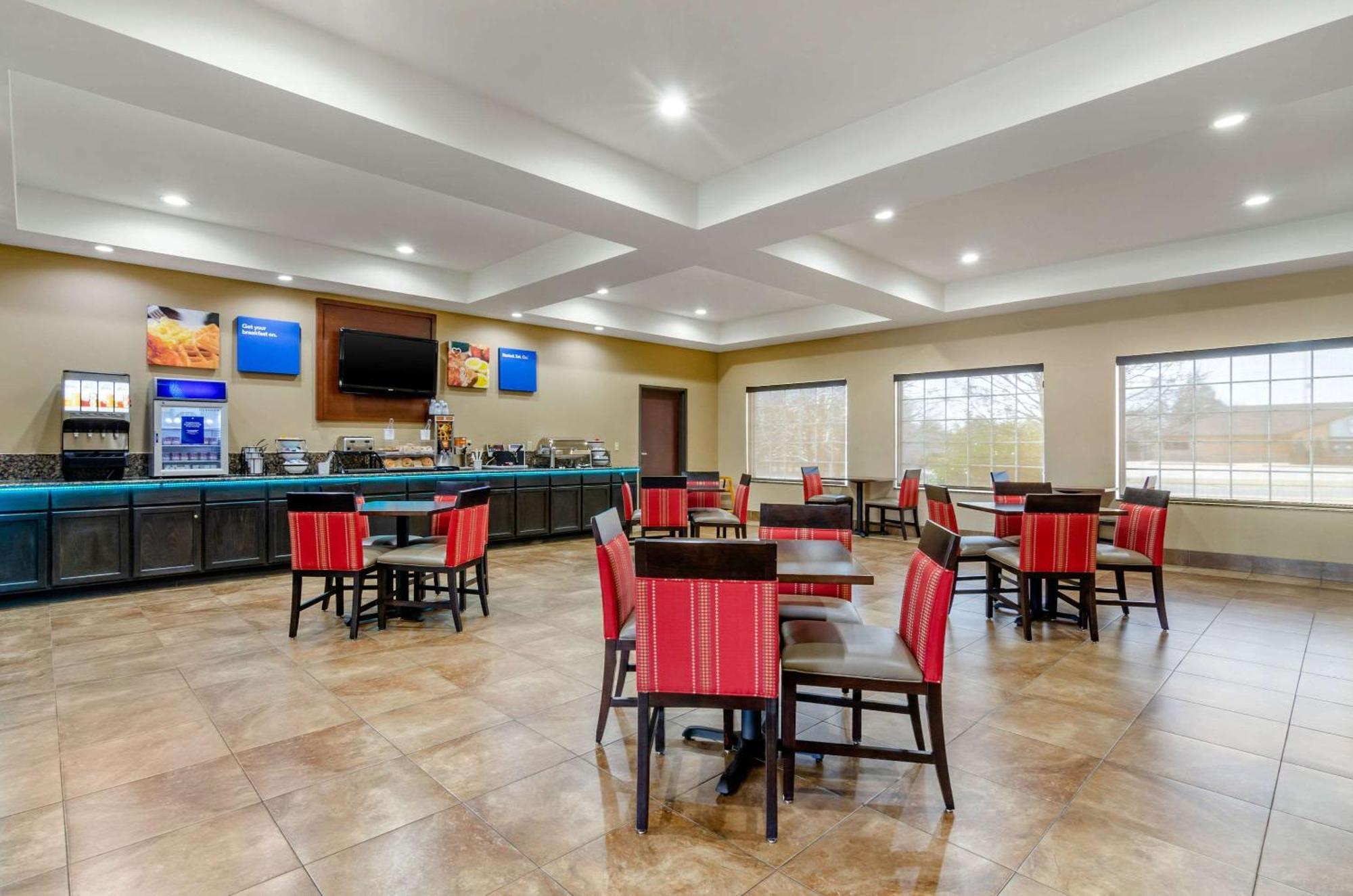 Comfort Inn & Suites Near Bethel College Newton Exteriér fotografie