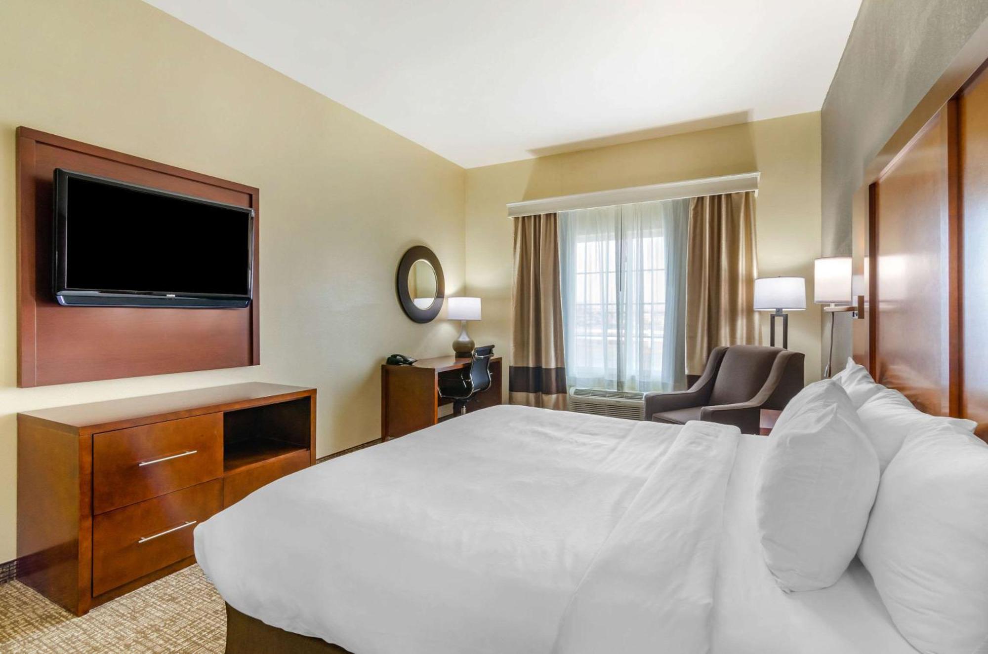 Comfort Inn & Suites Near Bethel College Newton Exteriér fotografie