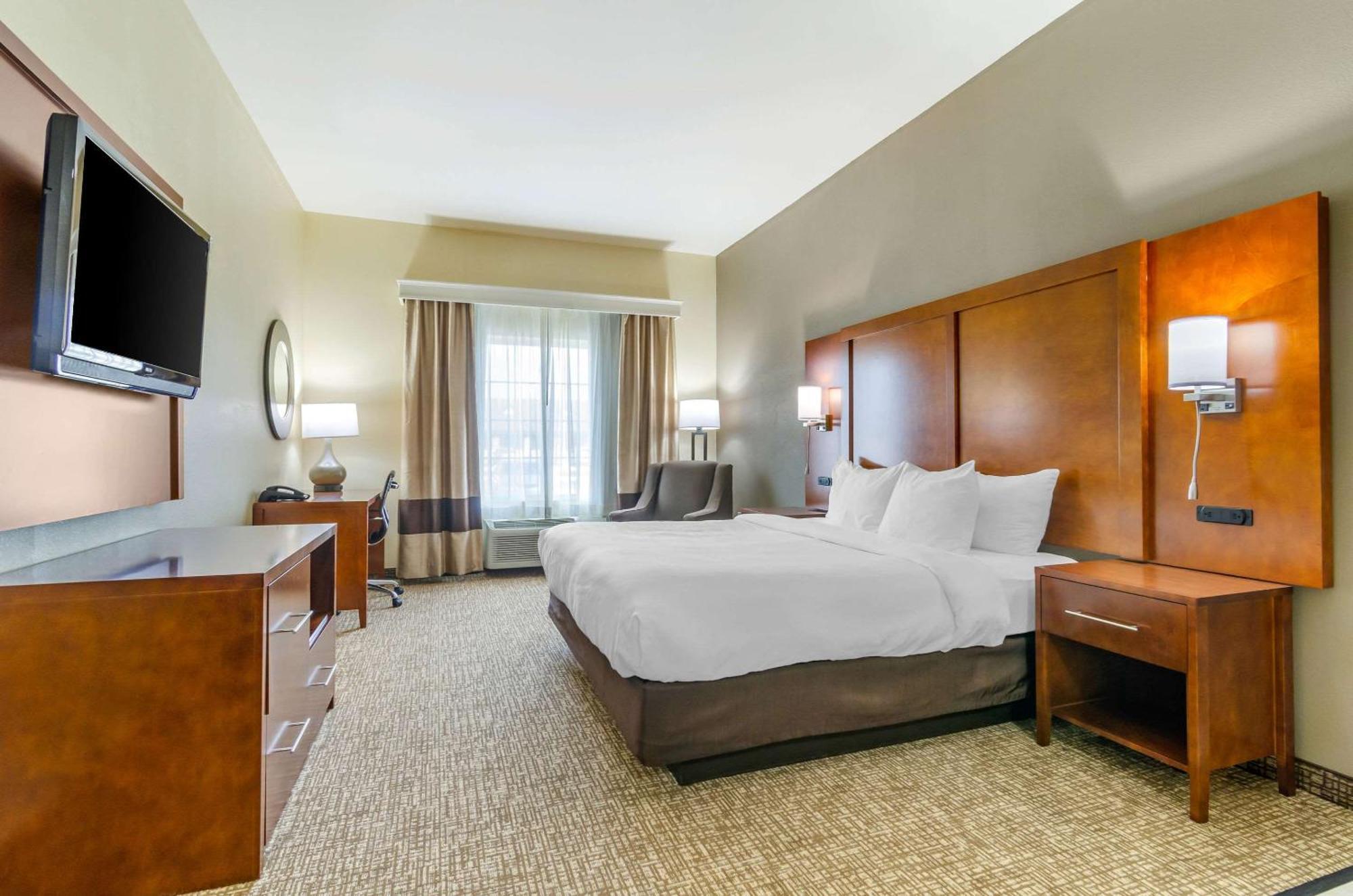 Comfort Inn & Suites Near Bethel College Newton Exteriér fotografie