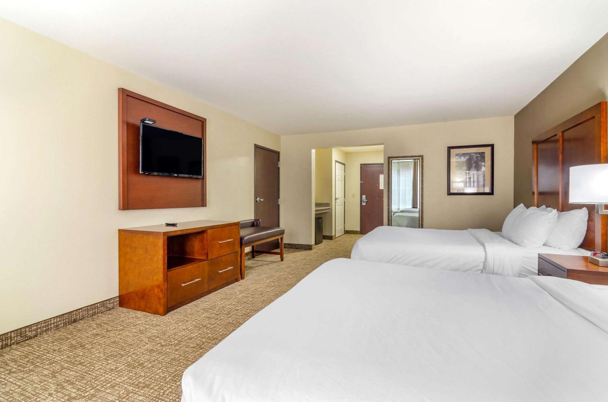 Comfort Inn & Suites Near Bethel College Newton Exteriér fotografie