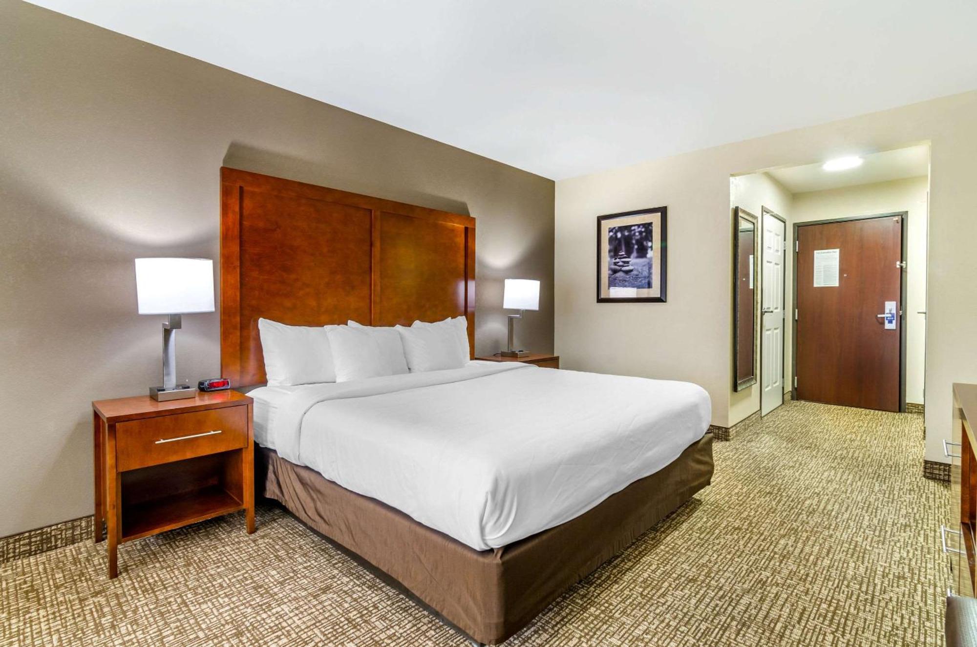Comfort Inn & Suites Near Bethel College Newton Exteriér fotografie