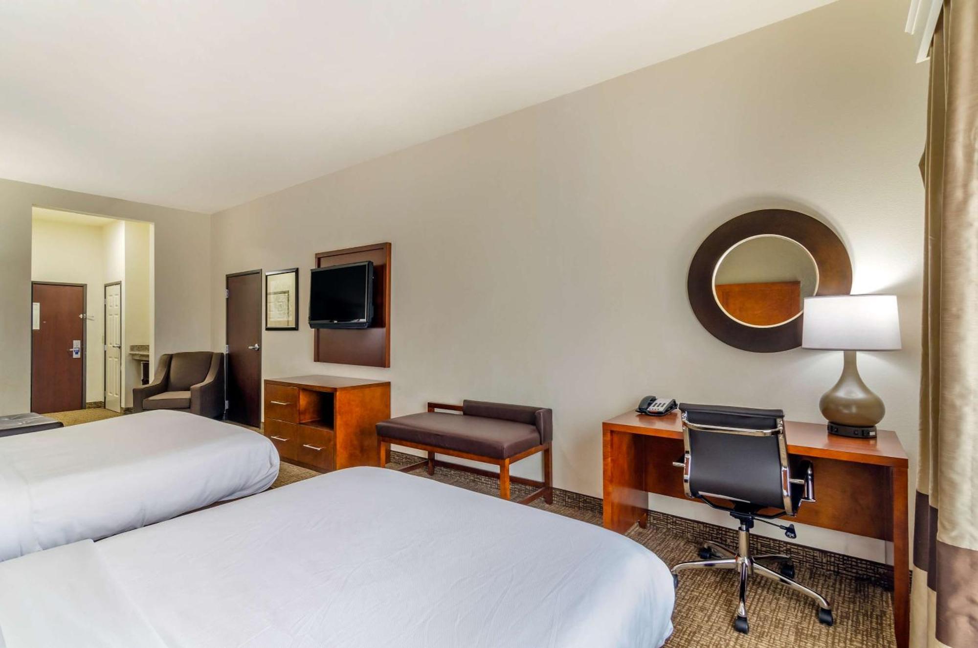 Comfort Inn & Suites Near Bethel College Newton Exteriér fotografie